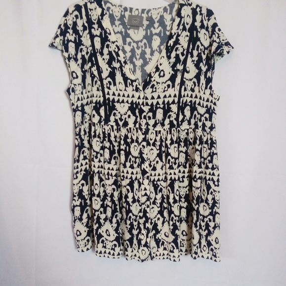 Anthro Vanessa Virginia tunic top size large. - Picture 2 of 6
